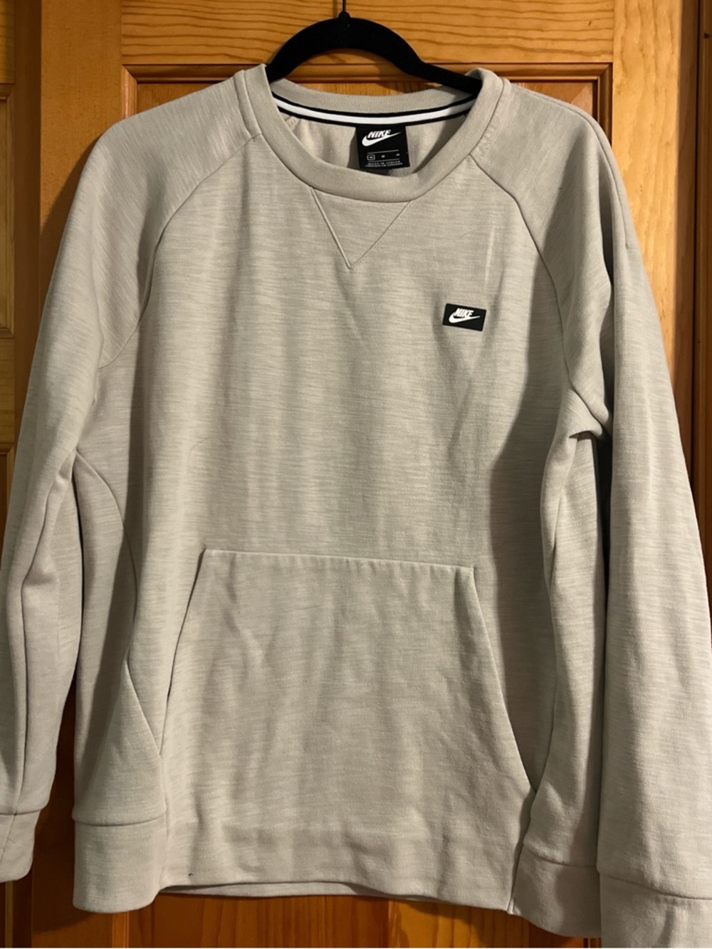 Nike Men’s Heather Light Gray Crewneck Sweatshirt